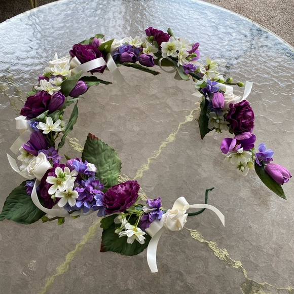 Gorgeous Silk Flowers - purple hues - Picture 5 of 6